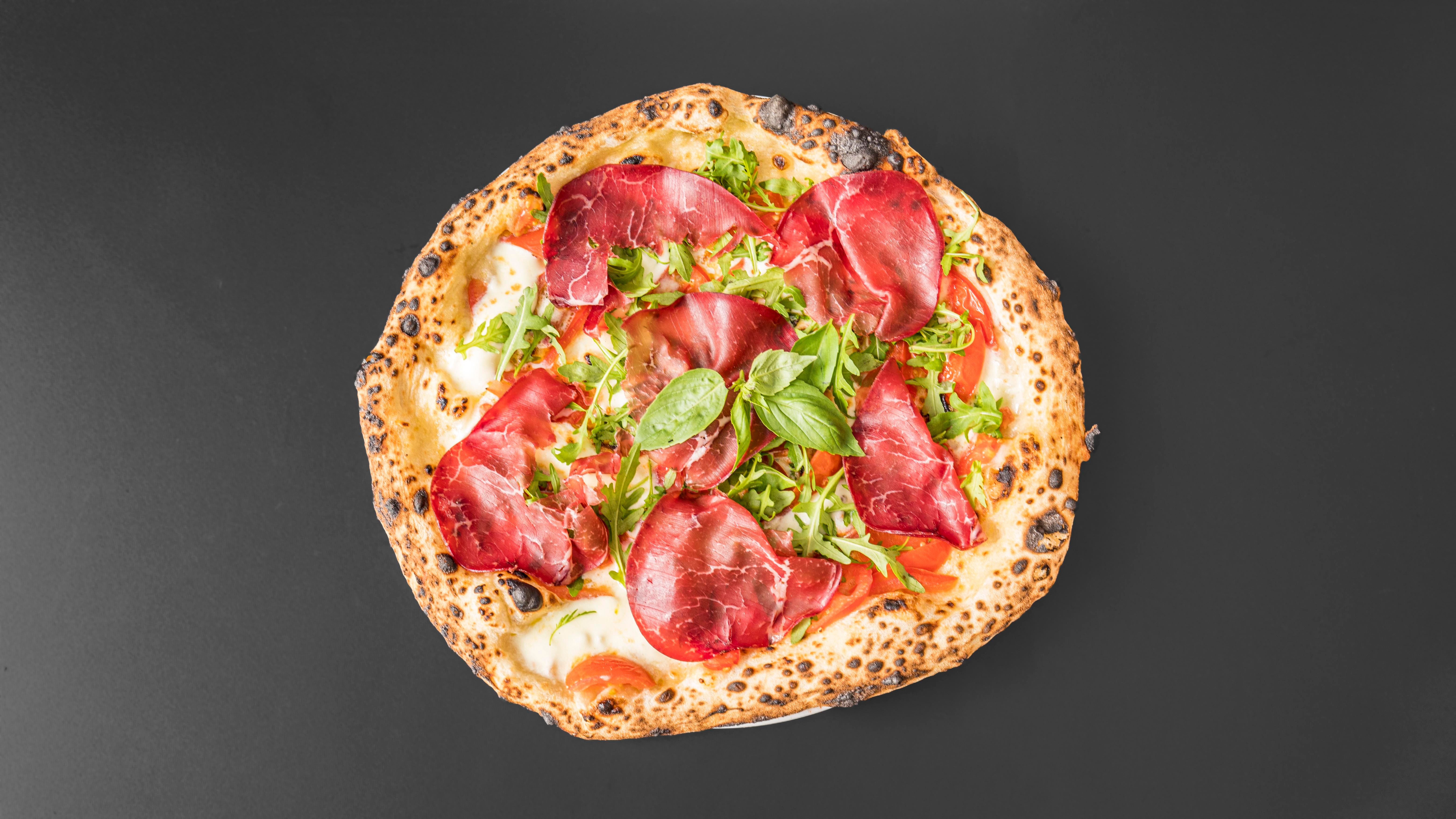 Bresaolina, pizza napolitaine Fratelli Castellano