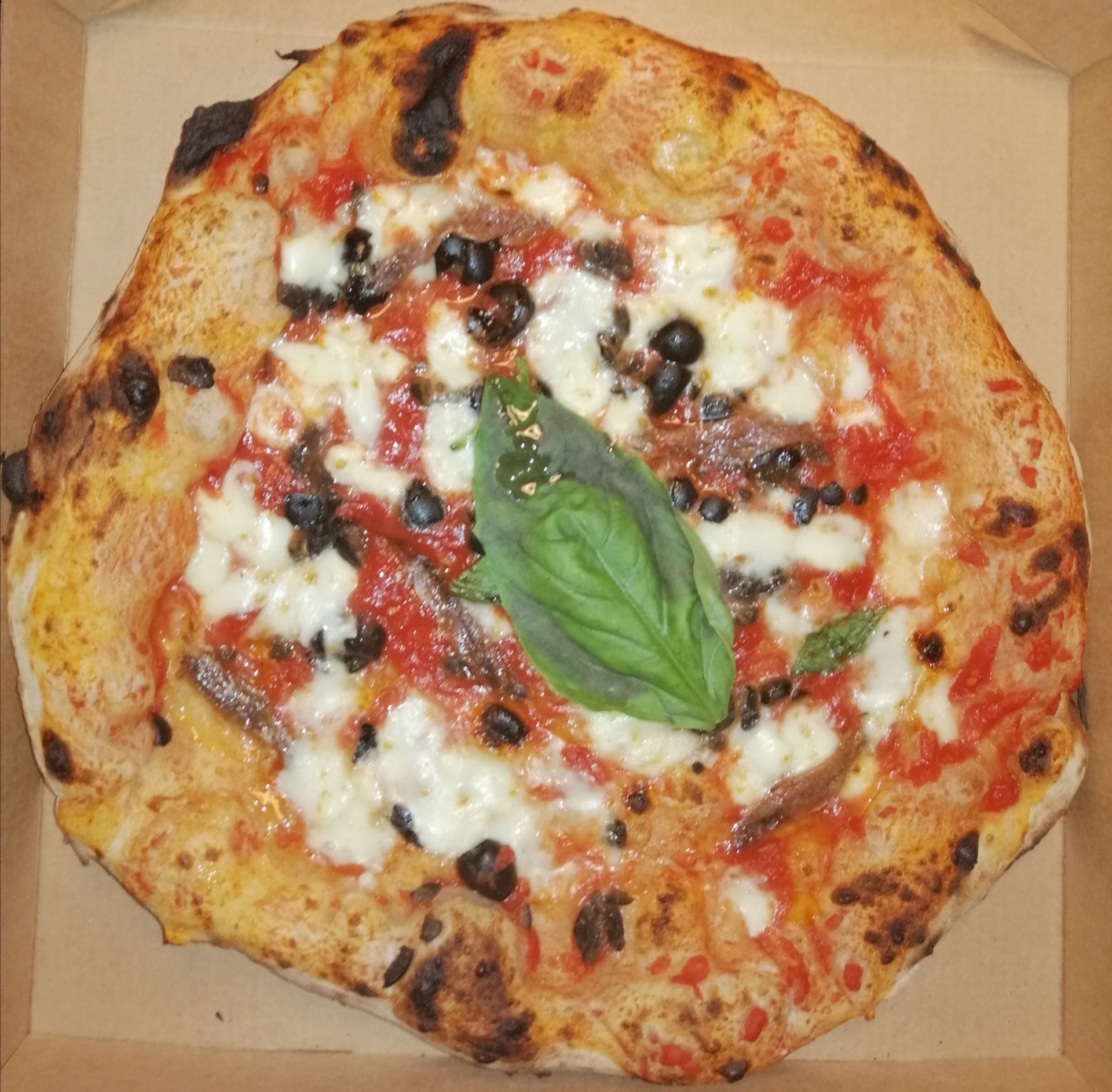 Napoli Napoli Napoli, pizza napolitaine Fratelli Castellano