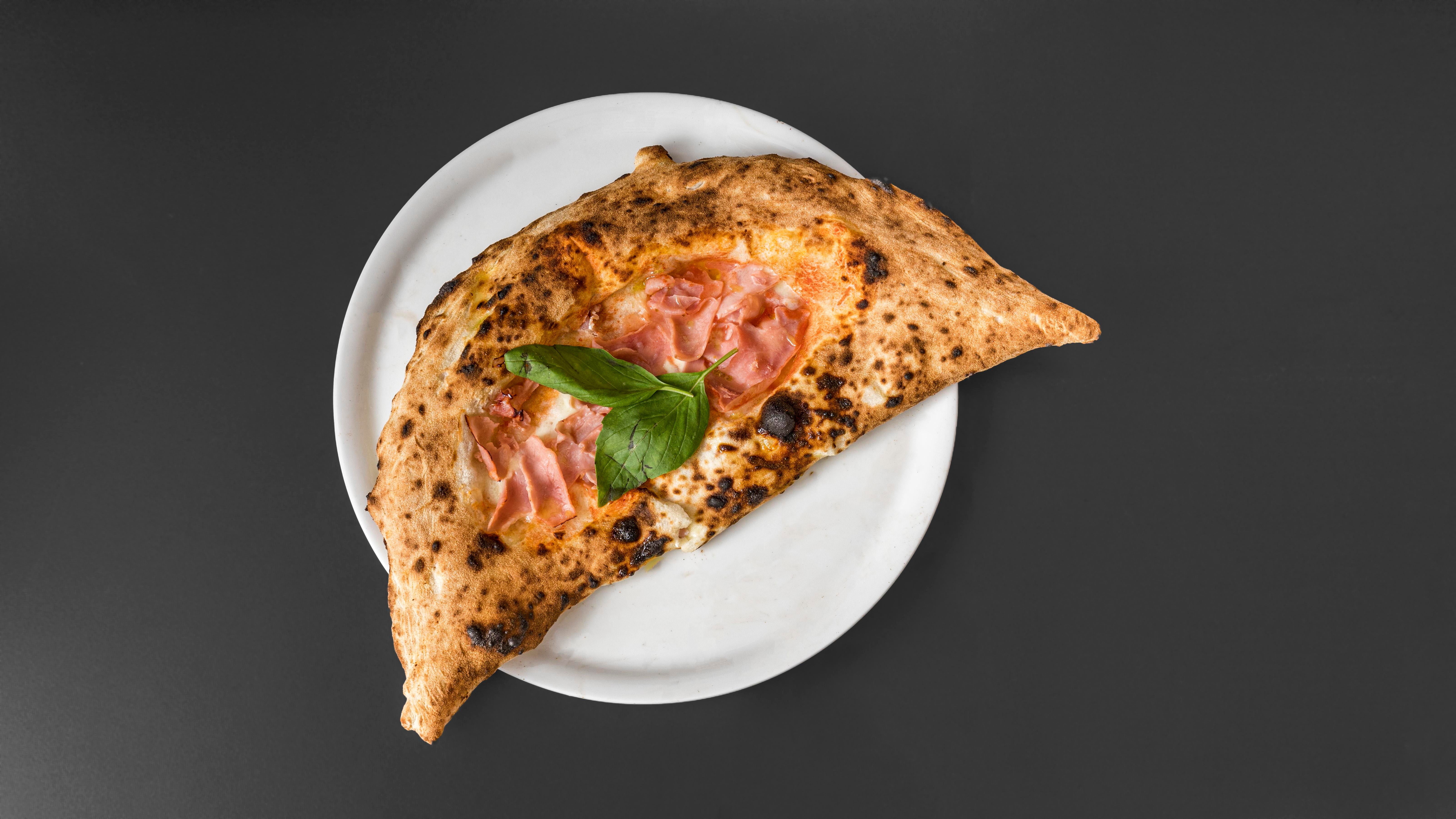 Ripieno a modo mio (Calzone), pizza napolitaine Fratelli Castellano